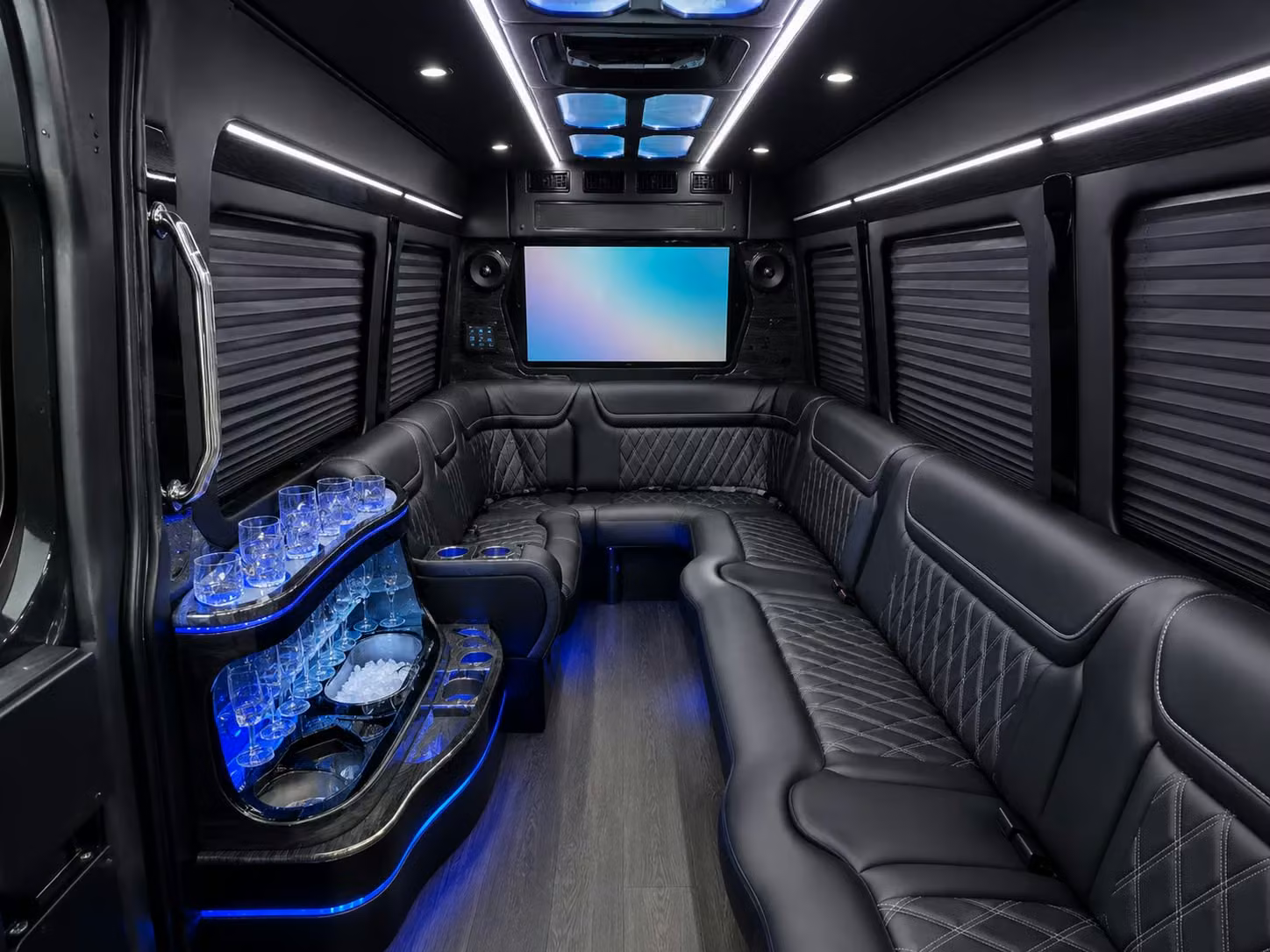 charterbusrentallittlerockar com makes it easy to book school field trip buses in little rock