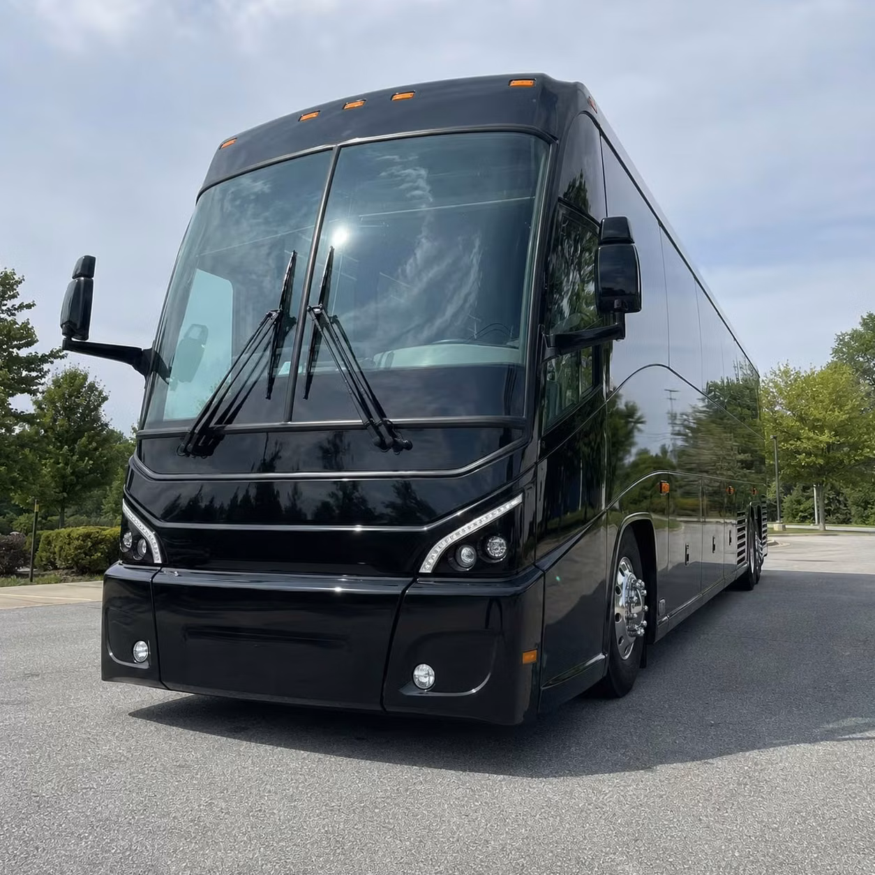hospital and healthcare employee shuttles near uams and baptist health