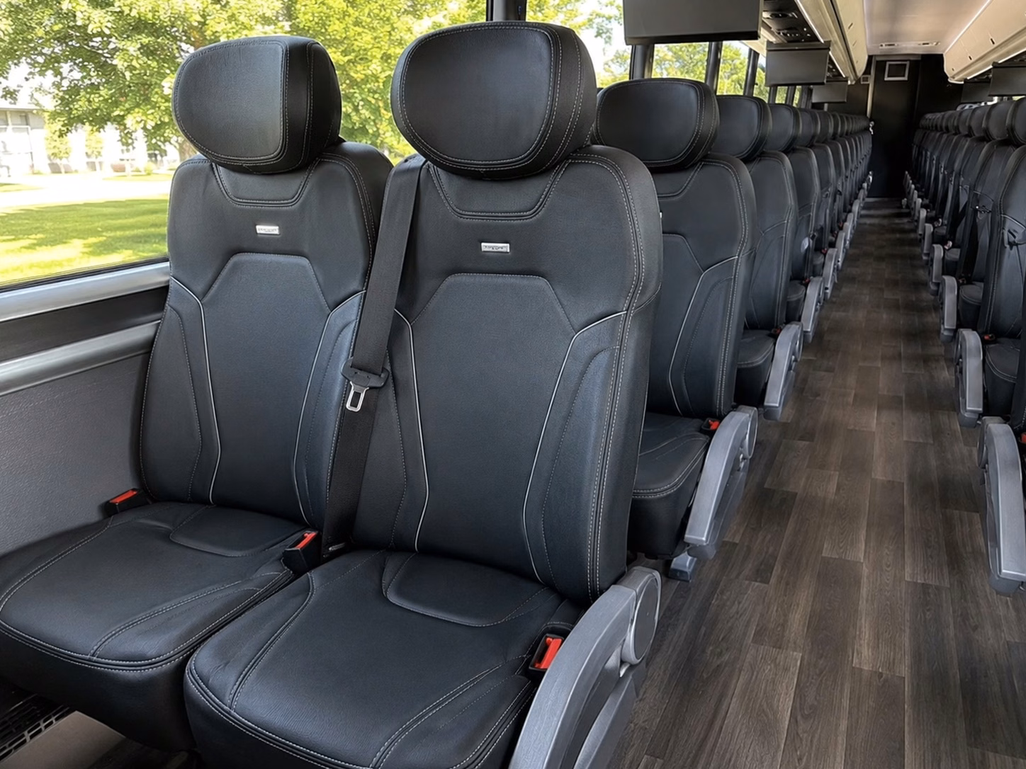 hotel shuttle buses for out of town wedding guests in little rock