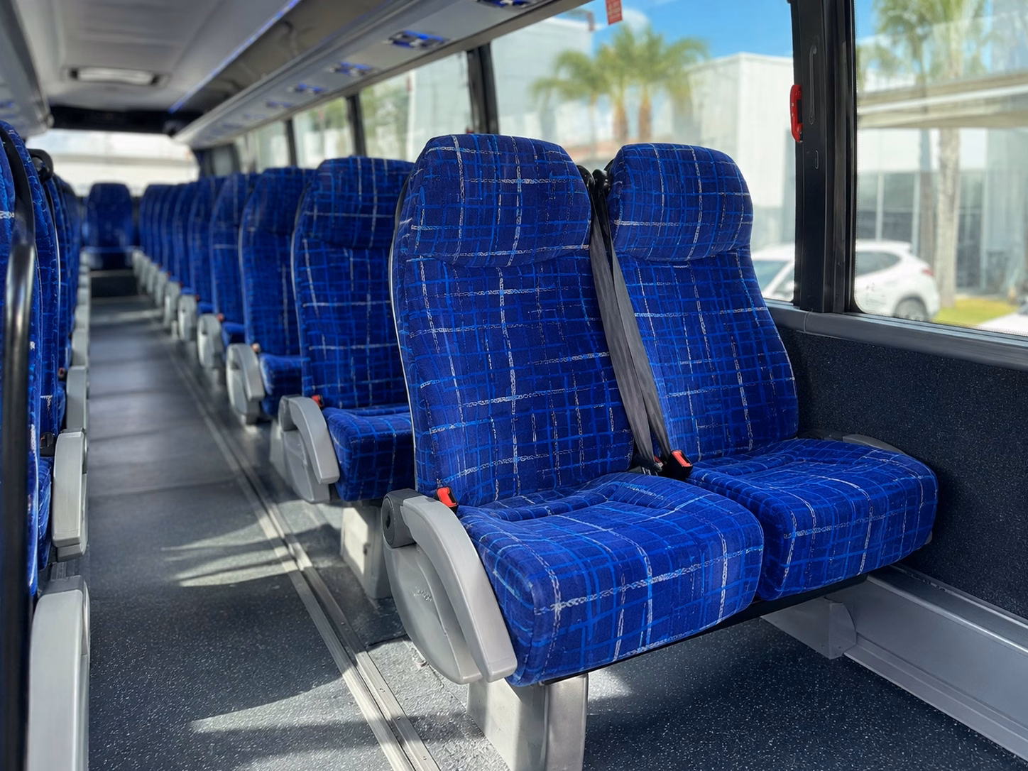 shuttle buses for little rock ceremony to reception transfers